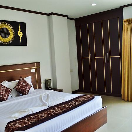 Soleluna Hotel Patong Extérieur photo