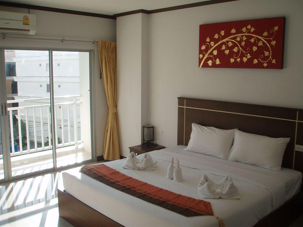 Soleluna Hotel Patong Extérieur photo