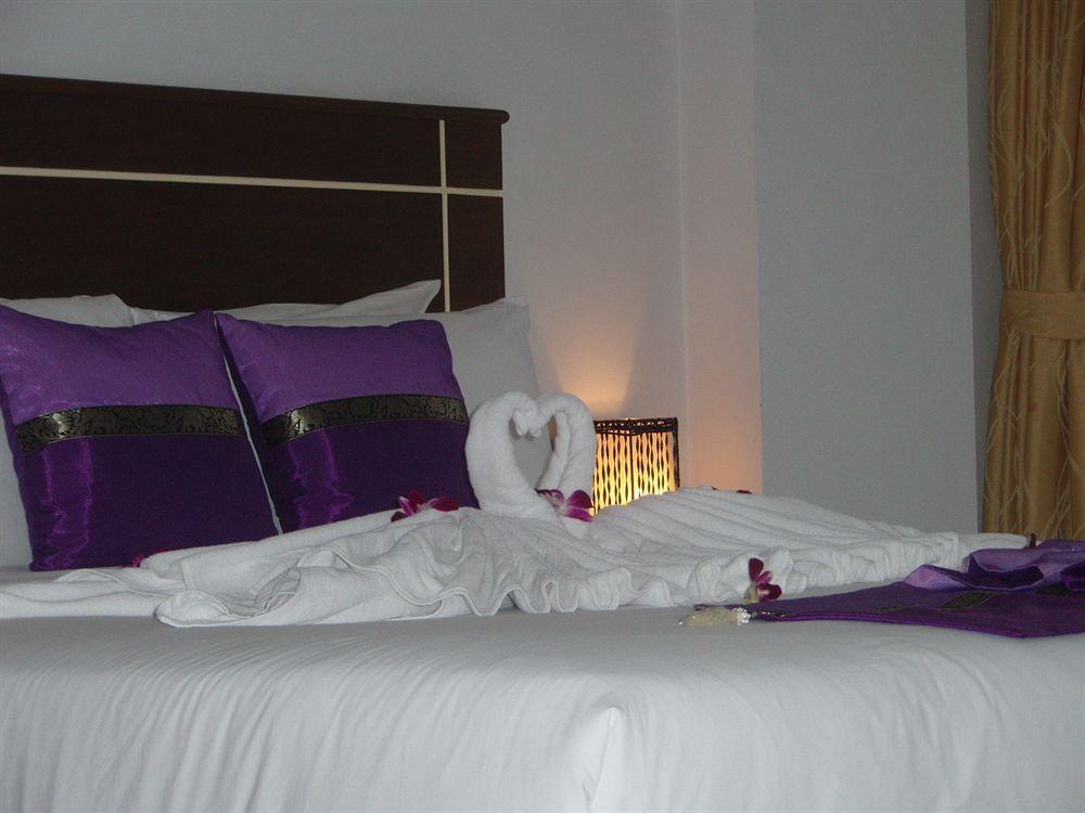 Soleluna Hotel Patong Extérieur photo