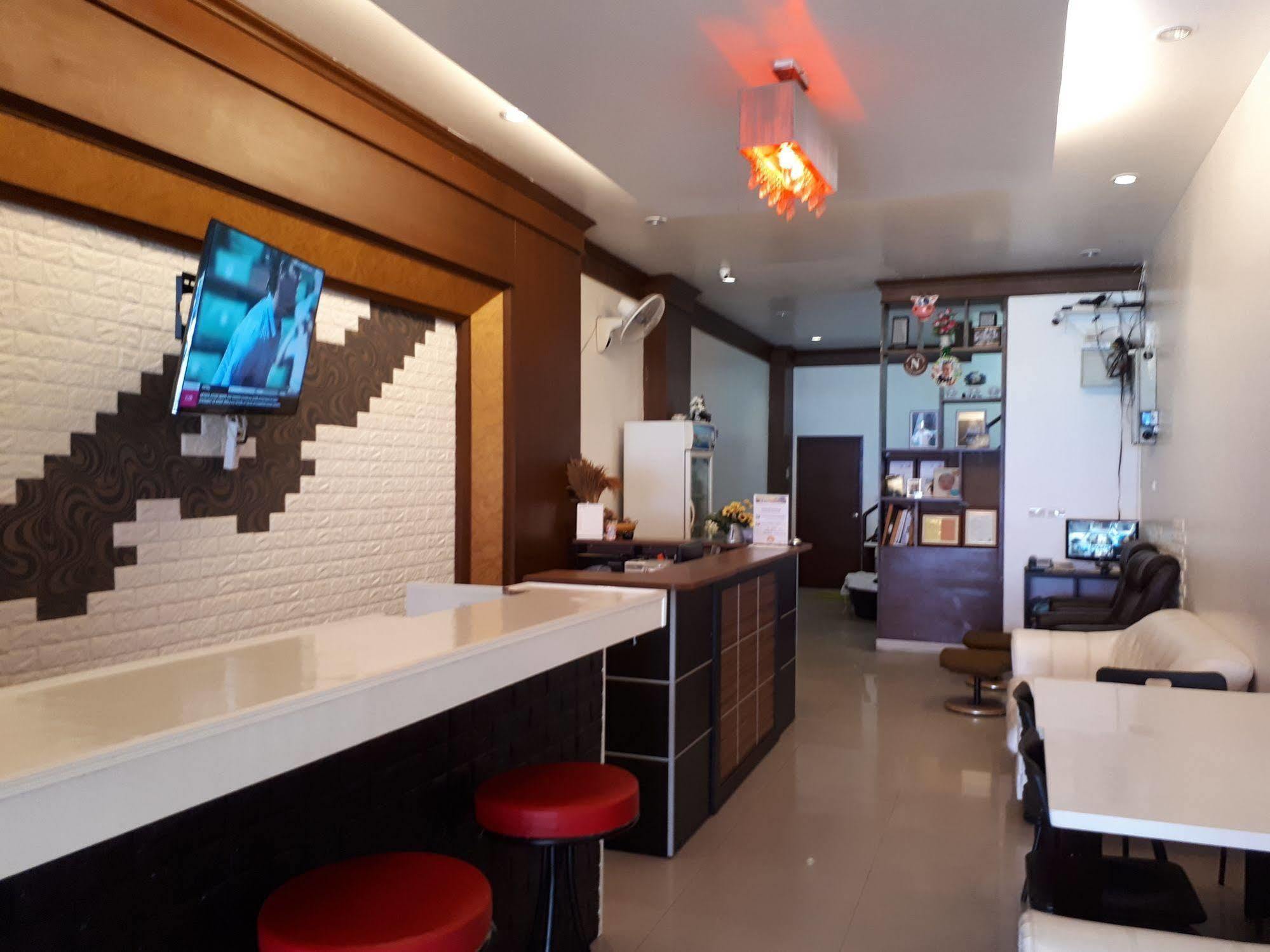 Soleluna Hotel Patong Extérieur photo