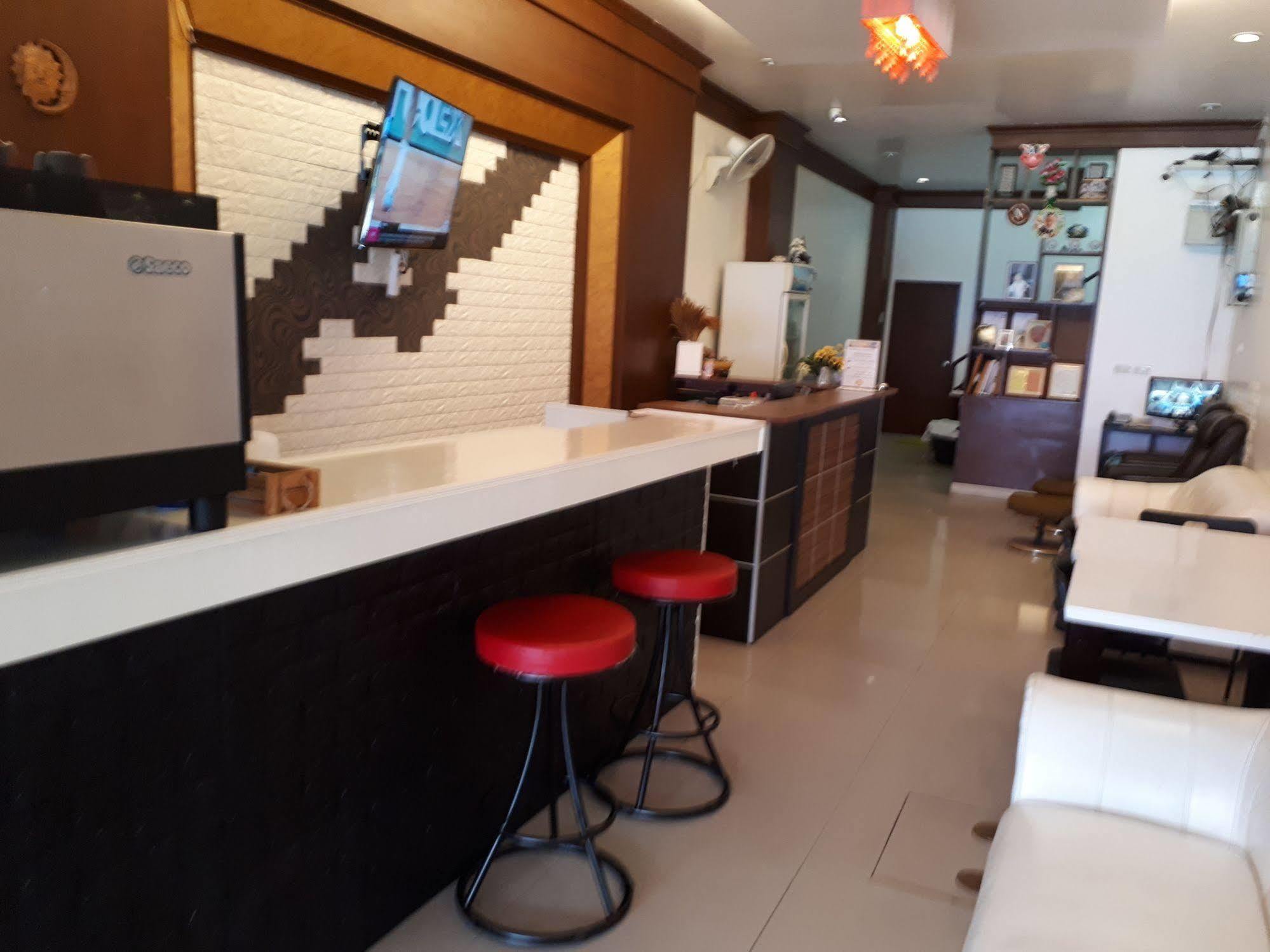 Soleluna Hotel Patong Extérieur photo