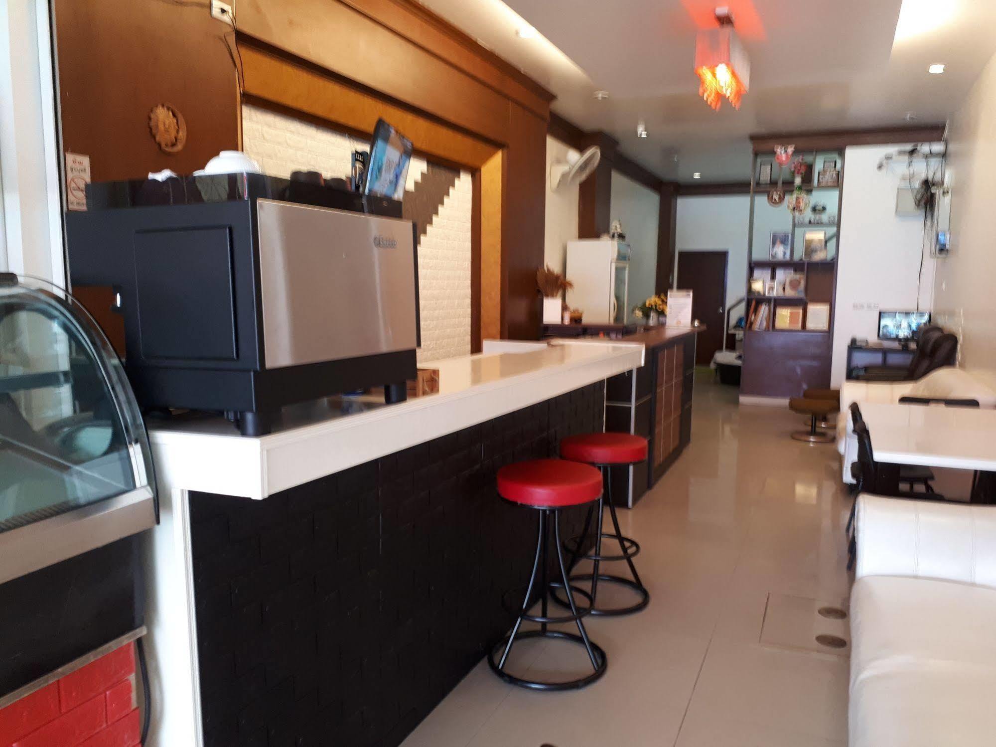 Soleluna Hotel Patong Extérieur photo