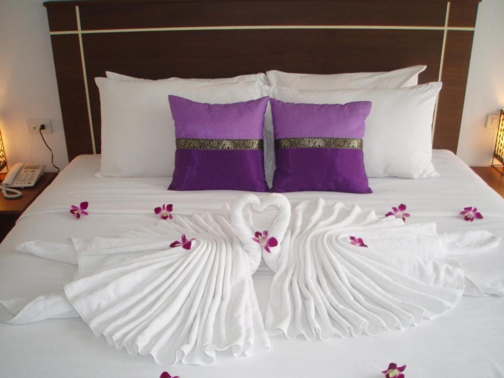 Soleluna Hotel Patong Extérieur photo