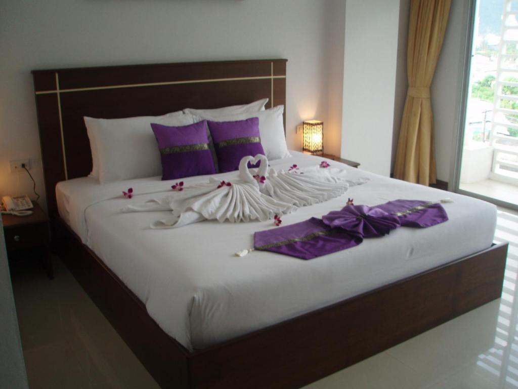 Soleluna Hotel Patong Extérieur photo